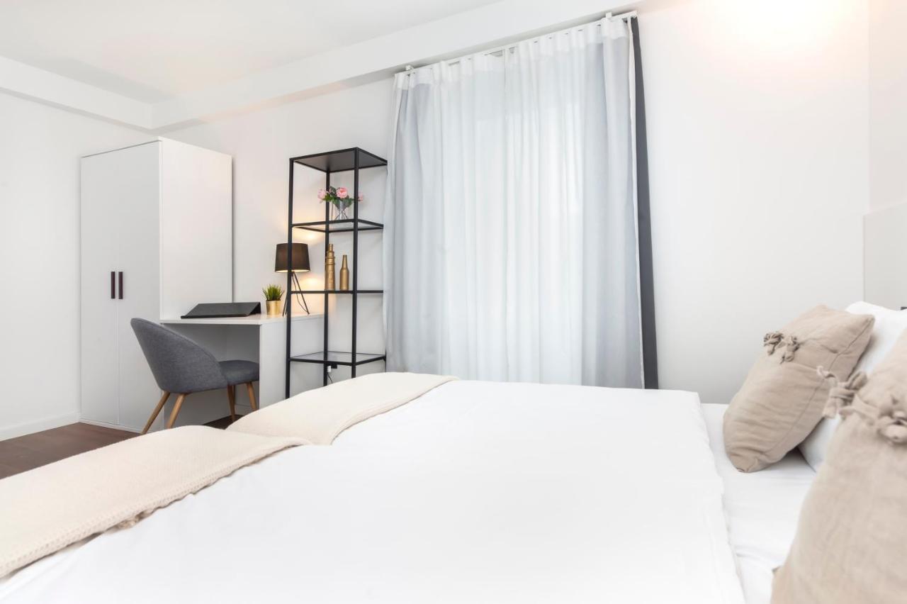 Modern And Cozy Apartments Salt & Pepper In Heart Of 로비니 외부 사진
