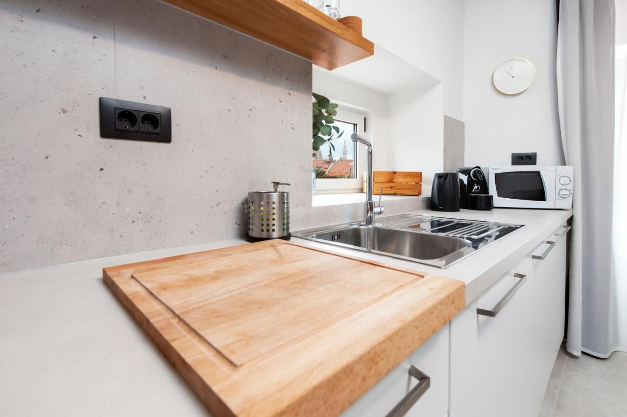 Modern And Cozy Apartments Salt & Pepper In Heart Of 로비니 외부 사진