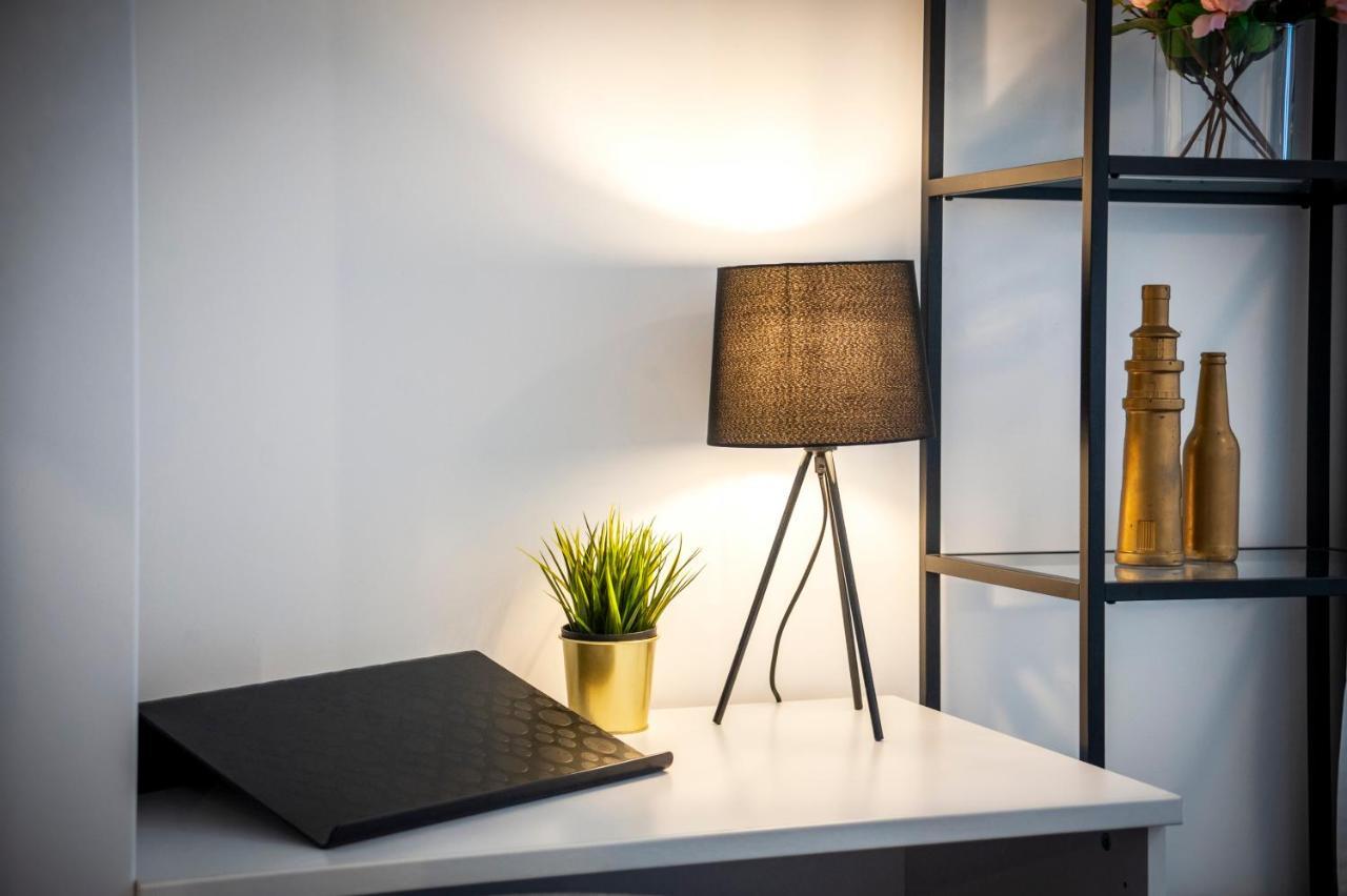 Modern And Cozy Apartments Salt & Pepper In Heart Of 로비니 외부 사진
